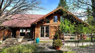 Magical Mountain View Log Home 1