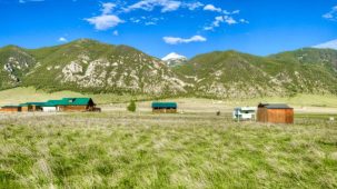 Shining Mountain Airpark (1)